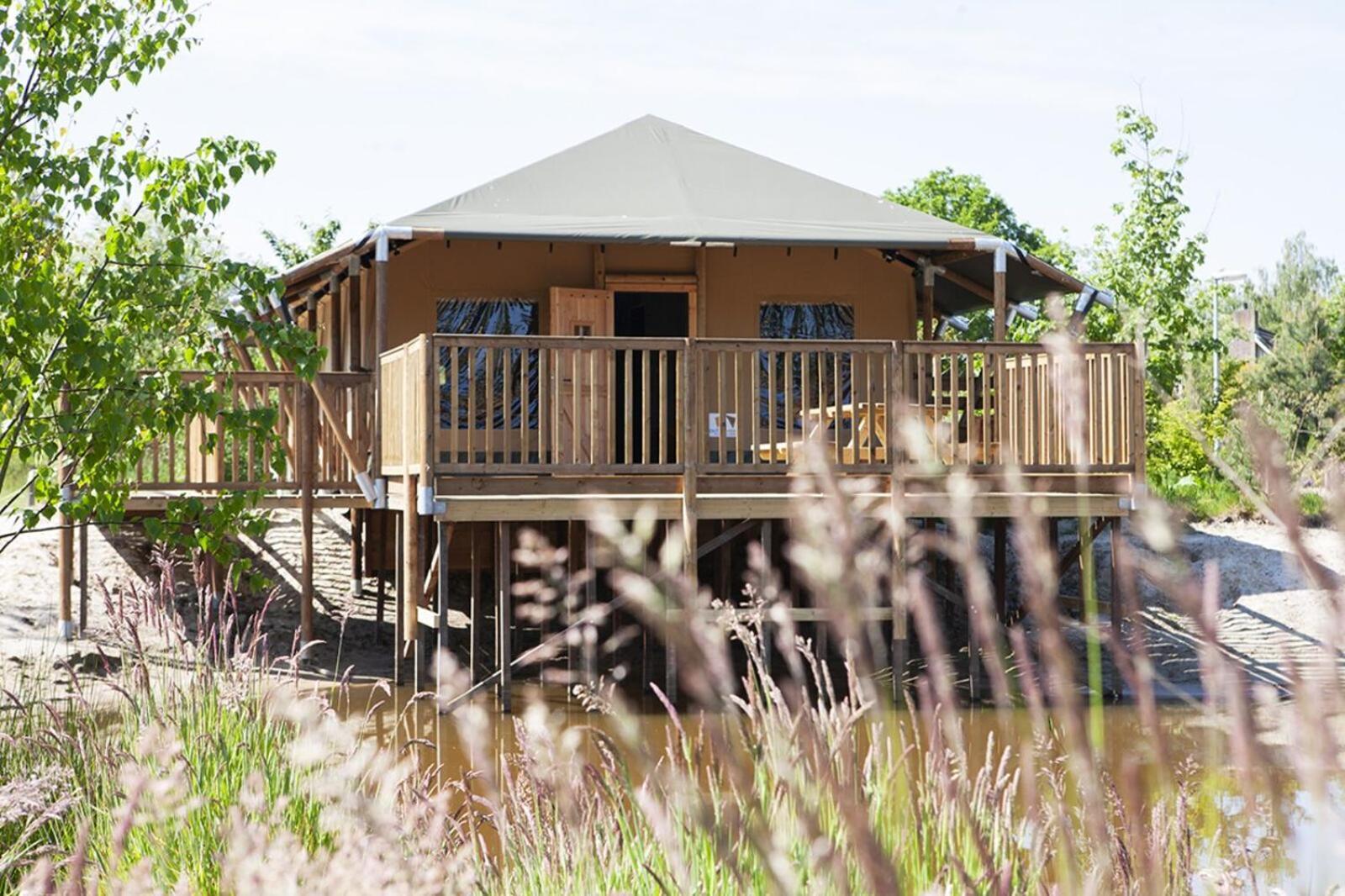 Vakantiepark Sallandshoeve Nieuw-Heeten المظهر الخارجي الصورة