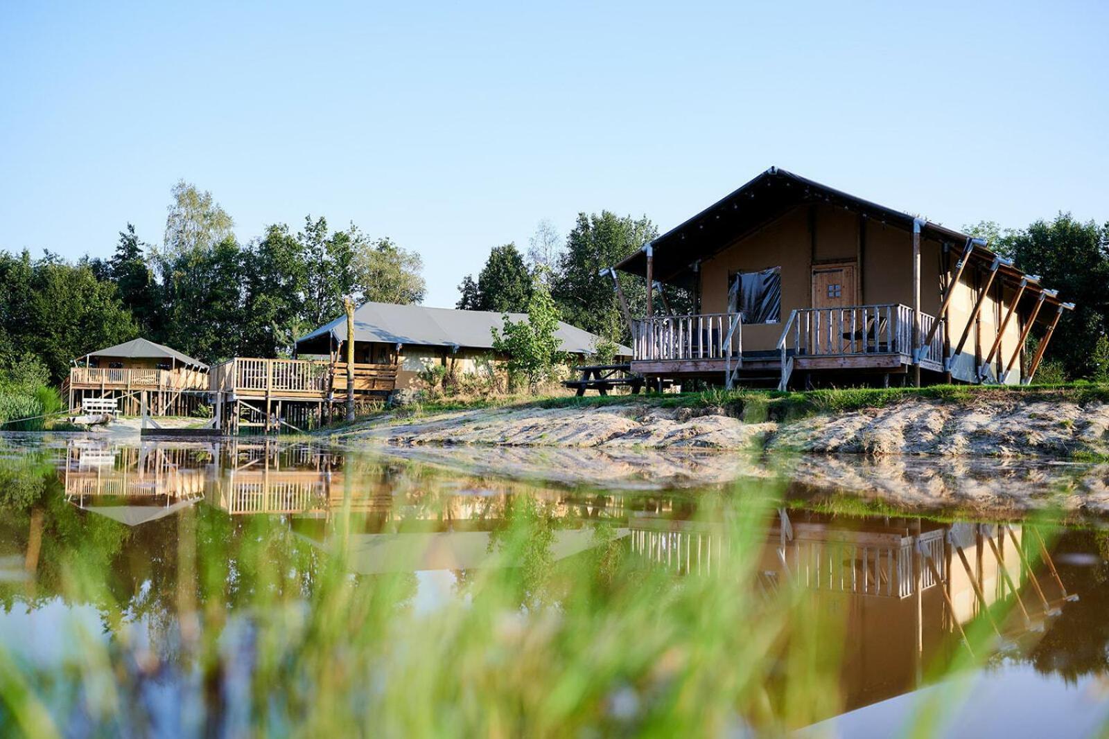 Vakantiepark Sallandshoeve Nieuw-Heeten المظهر الخارجي الصورة
